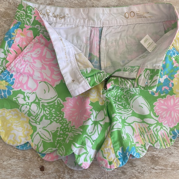 Lilly Pulitzer buttercup short sz00.   Excellent condition. - Picture 3 of 8